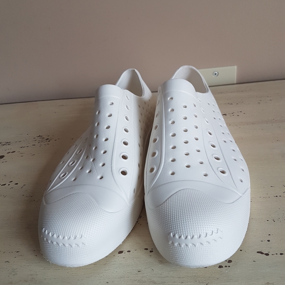 Comfy Summer White Shoes - Picture 3 of 5